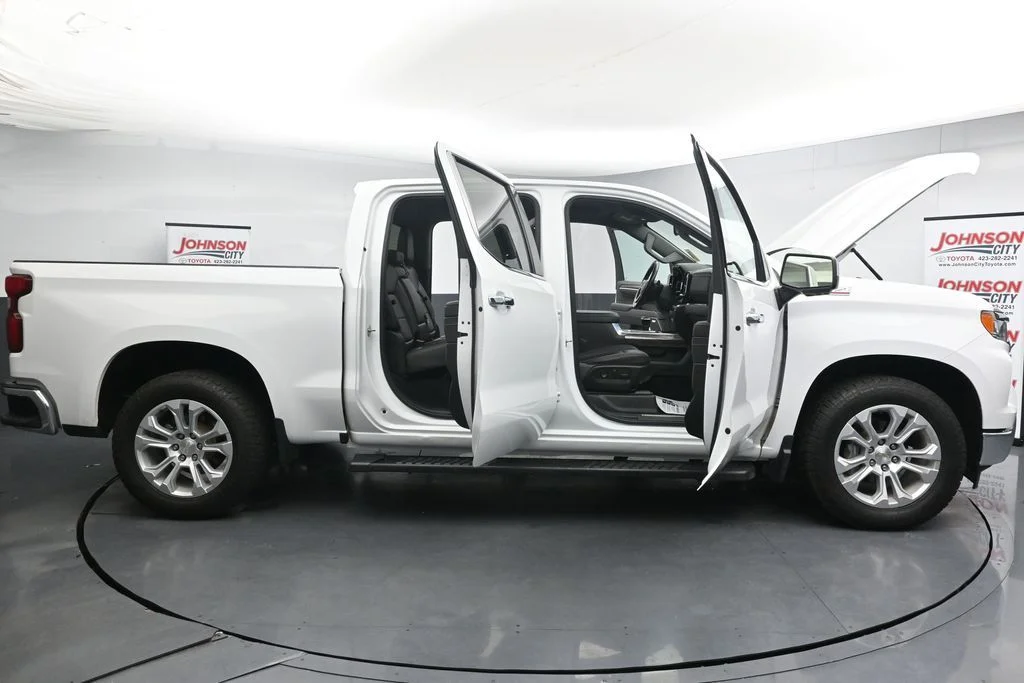 Used 2023 White Chevrolet LTZ image 43