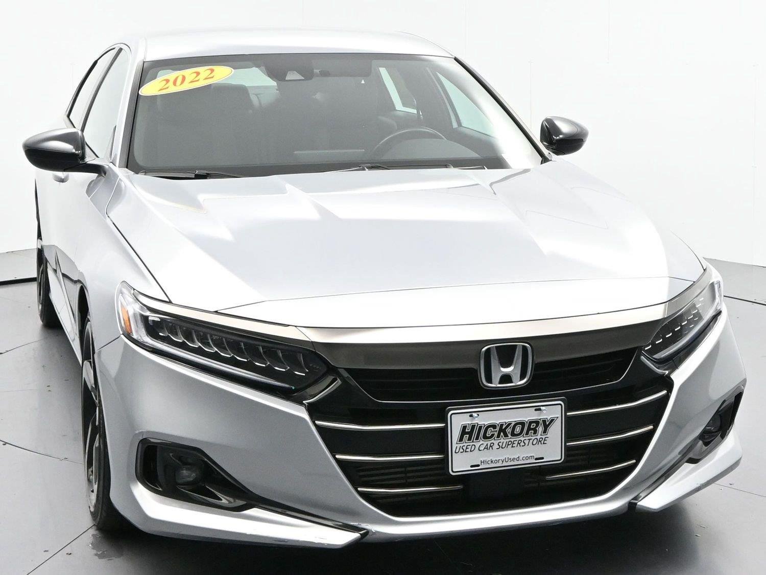 Used 2022 Lunar Silver Metallic Honda Sport image 2