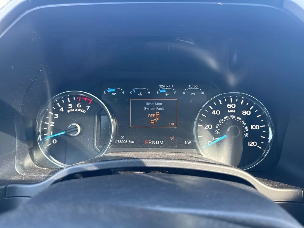 Used 2018  Ford XL image 15