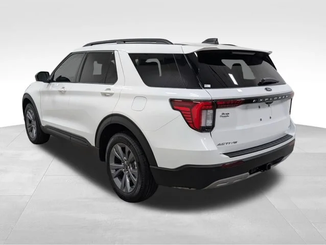 New 2026 Star White Metallic Tri-Coat Ford Active image 22