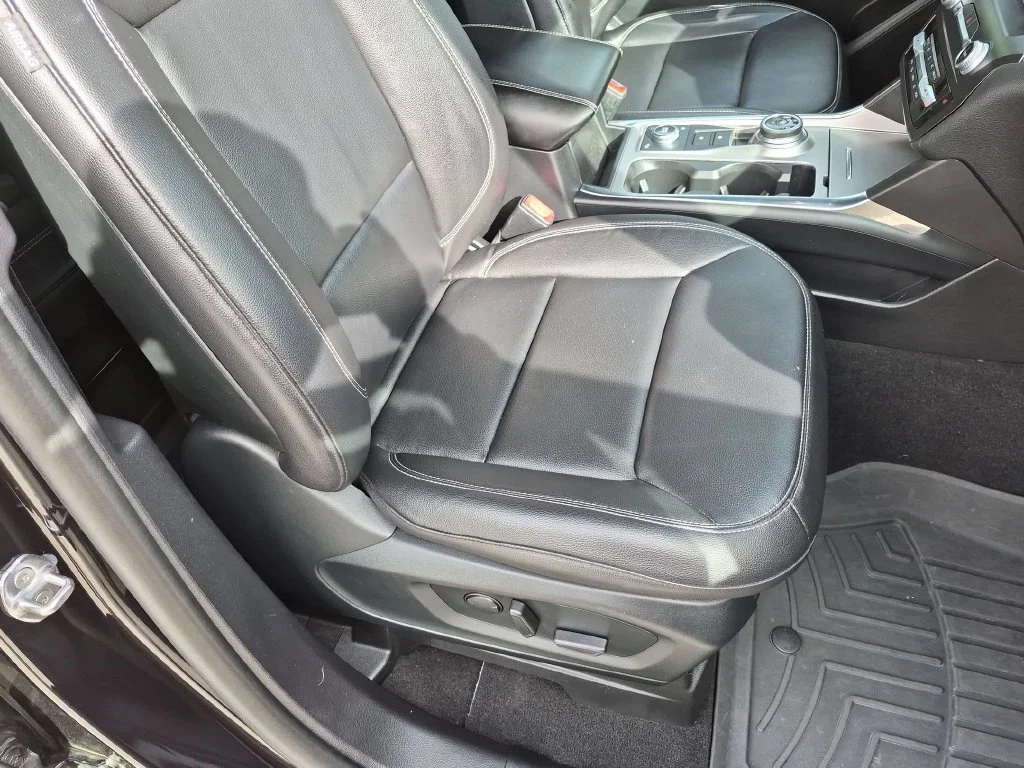 Used 2020 Black Ford XLT image 29