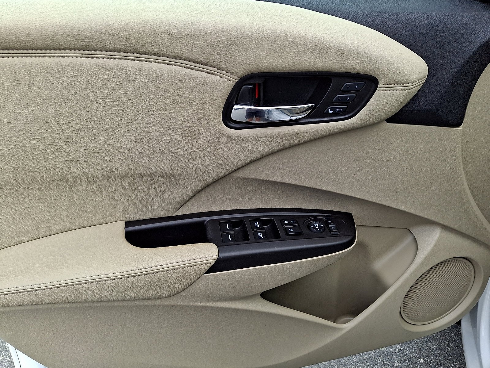 Used 2017 Crystal Black Pearl Acura Technology Package image 12
