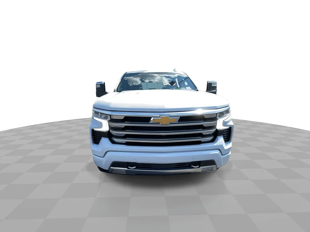 Used 2026 Polar White Tricoat Chevrolet High Country image 4