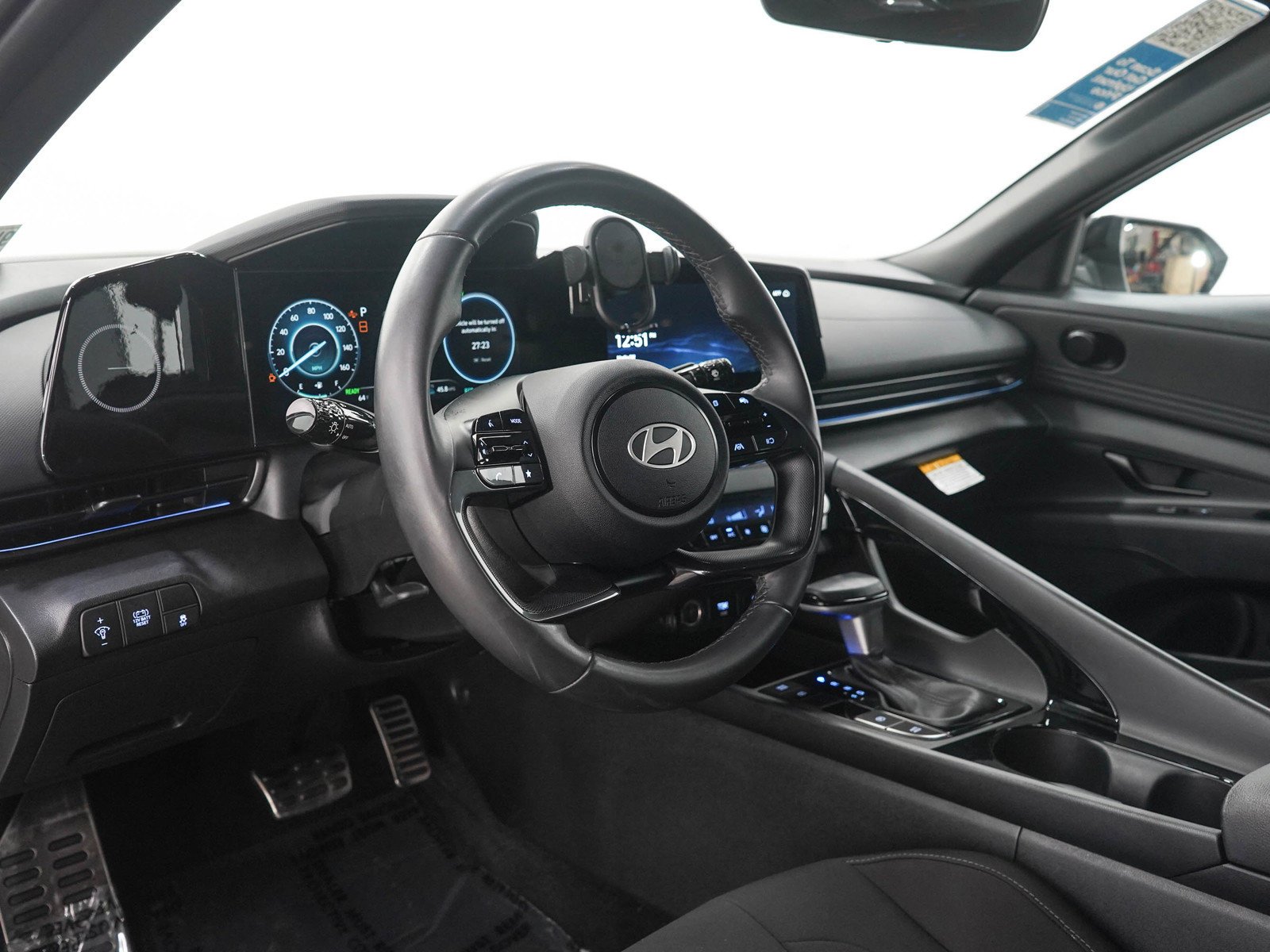 2025 Hyundai Elantra Blue - Photo 23