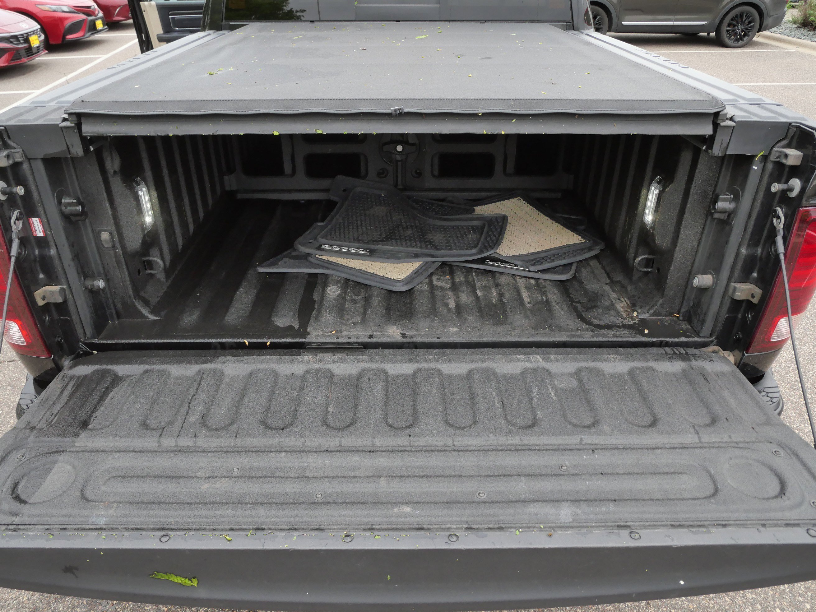 Used 2018 Brilliant Black Crystal Pearlcoat Ram Limited image 18