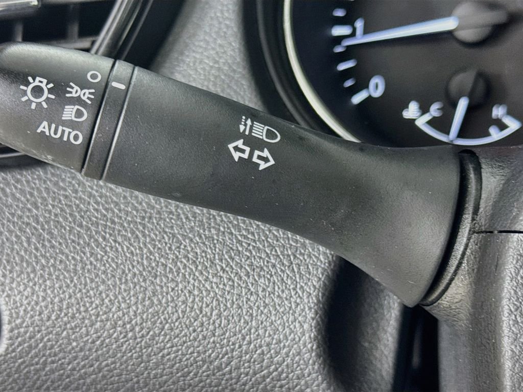 Used 2019 Magnetic Black Pearl Nissan S image 14