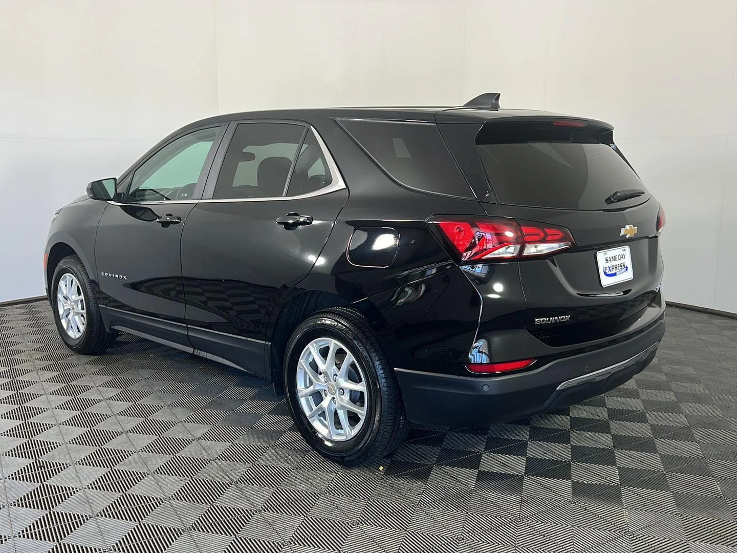 Used 2024 Black Metallic Chevrolet LT image 27