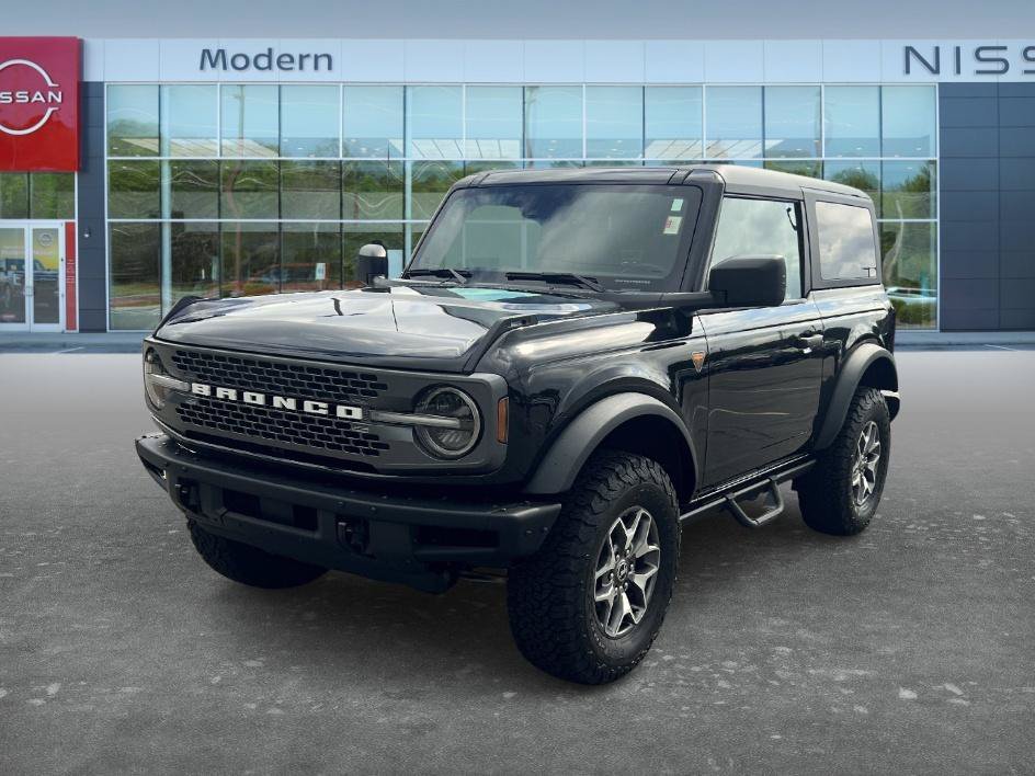 Used 2025 Shadow Black Ford Badlands image 1
