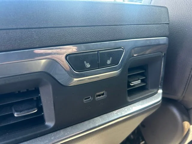 Used 2025 White GMC Denali image 22