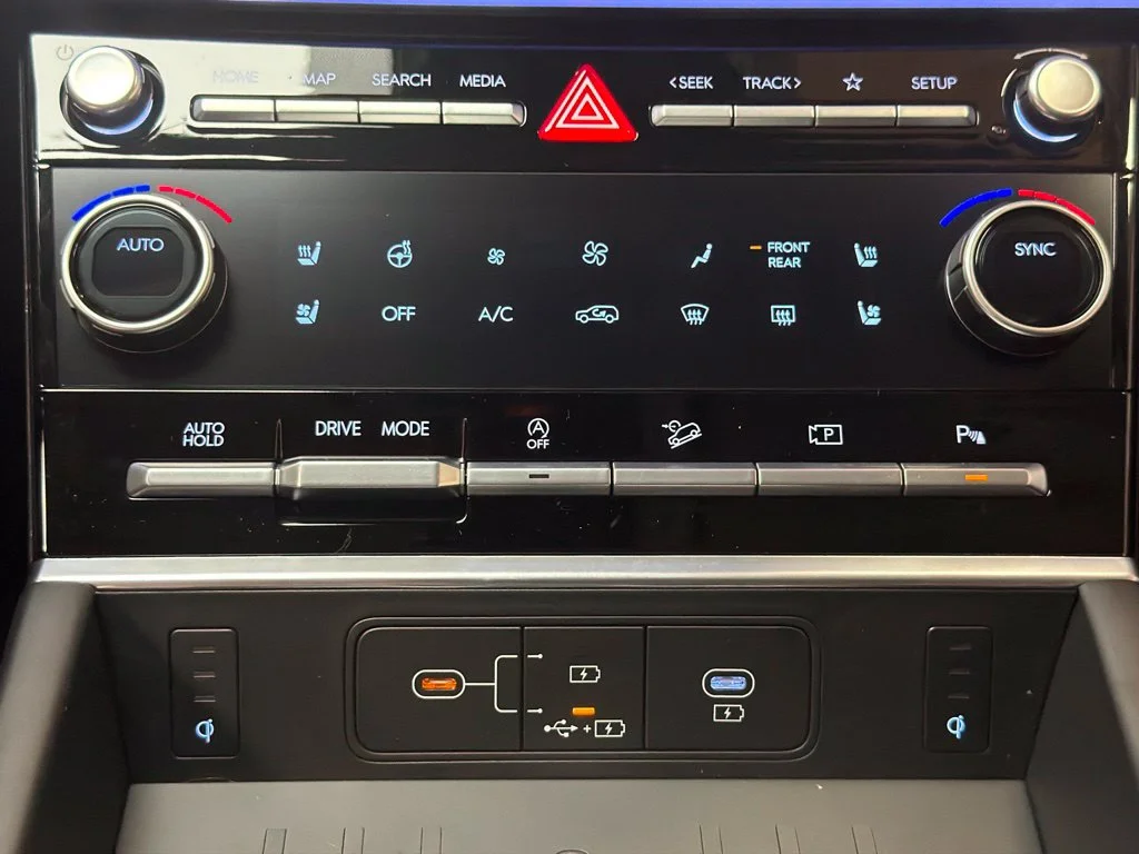 New 2027 Shimmering Silver Hyundai Limited image 17