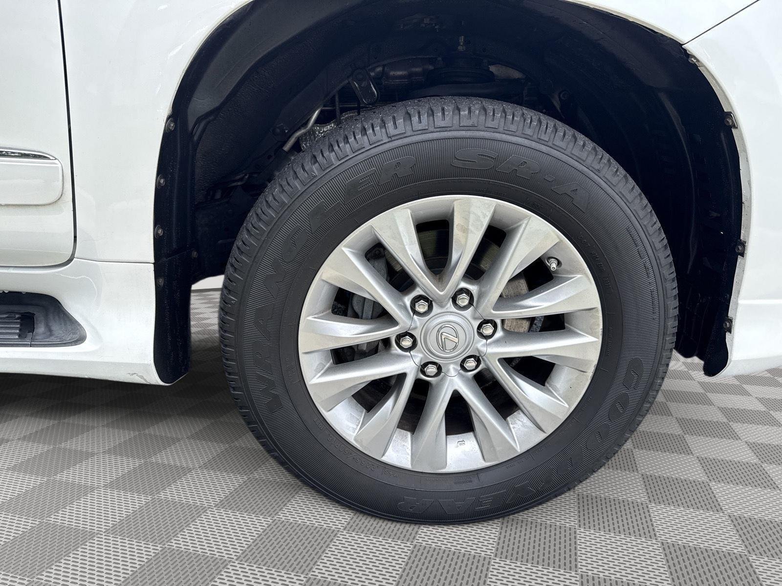 Used 2018 Starfire Pearl Lexus GX 460 Premium image 15