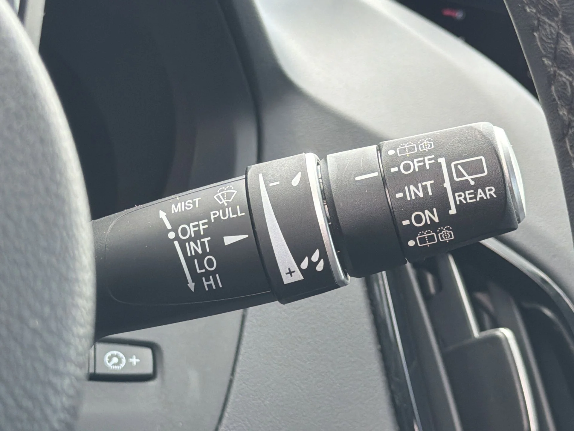 Certified Used 2023 Silver Acura Technology Package image 13