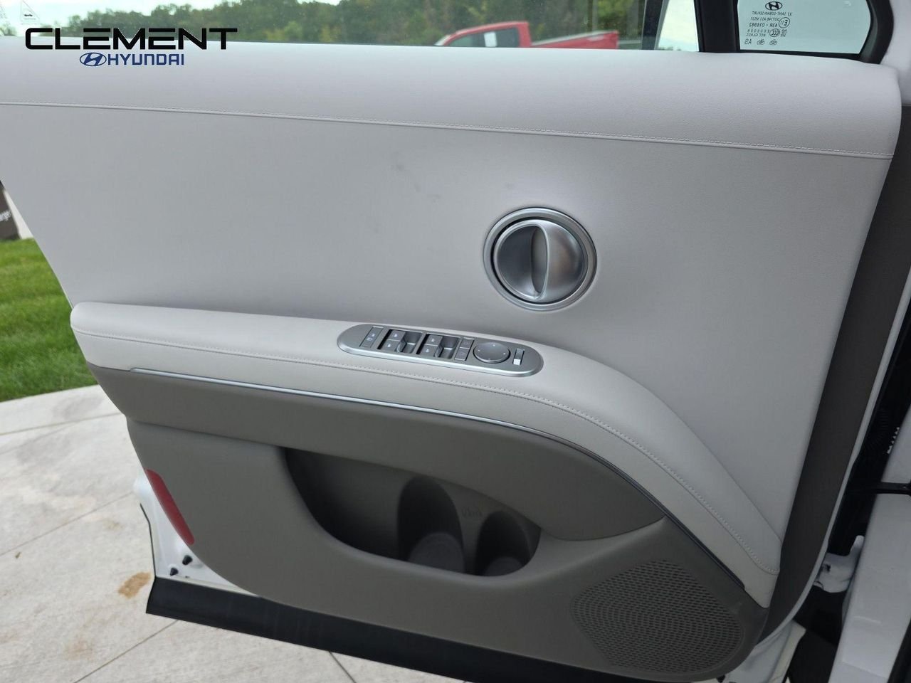 New 2026 White Hyundai SEL AWD image 25