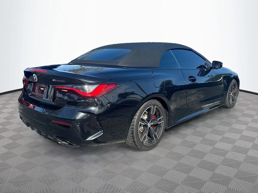 Used 2023 Black BMW M440i image 6