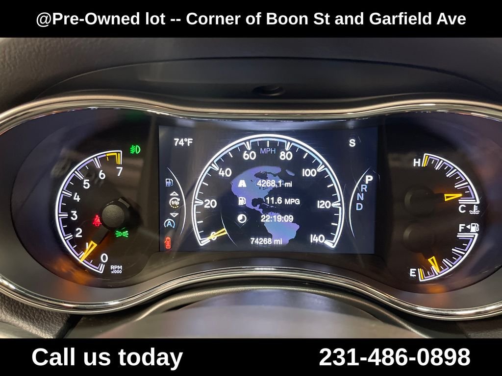 Used 2020  Jeep Laredo image 21