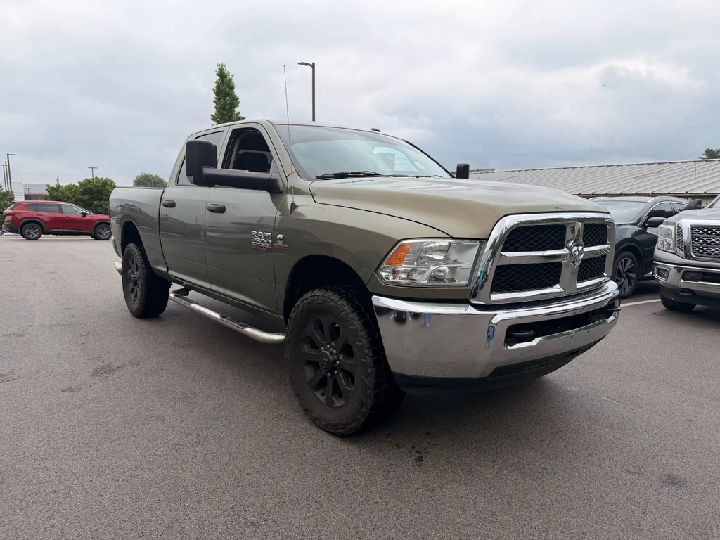 Used 2015 Prairie Pearlcoat Ram Tradesman image 3