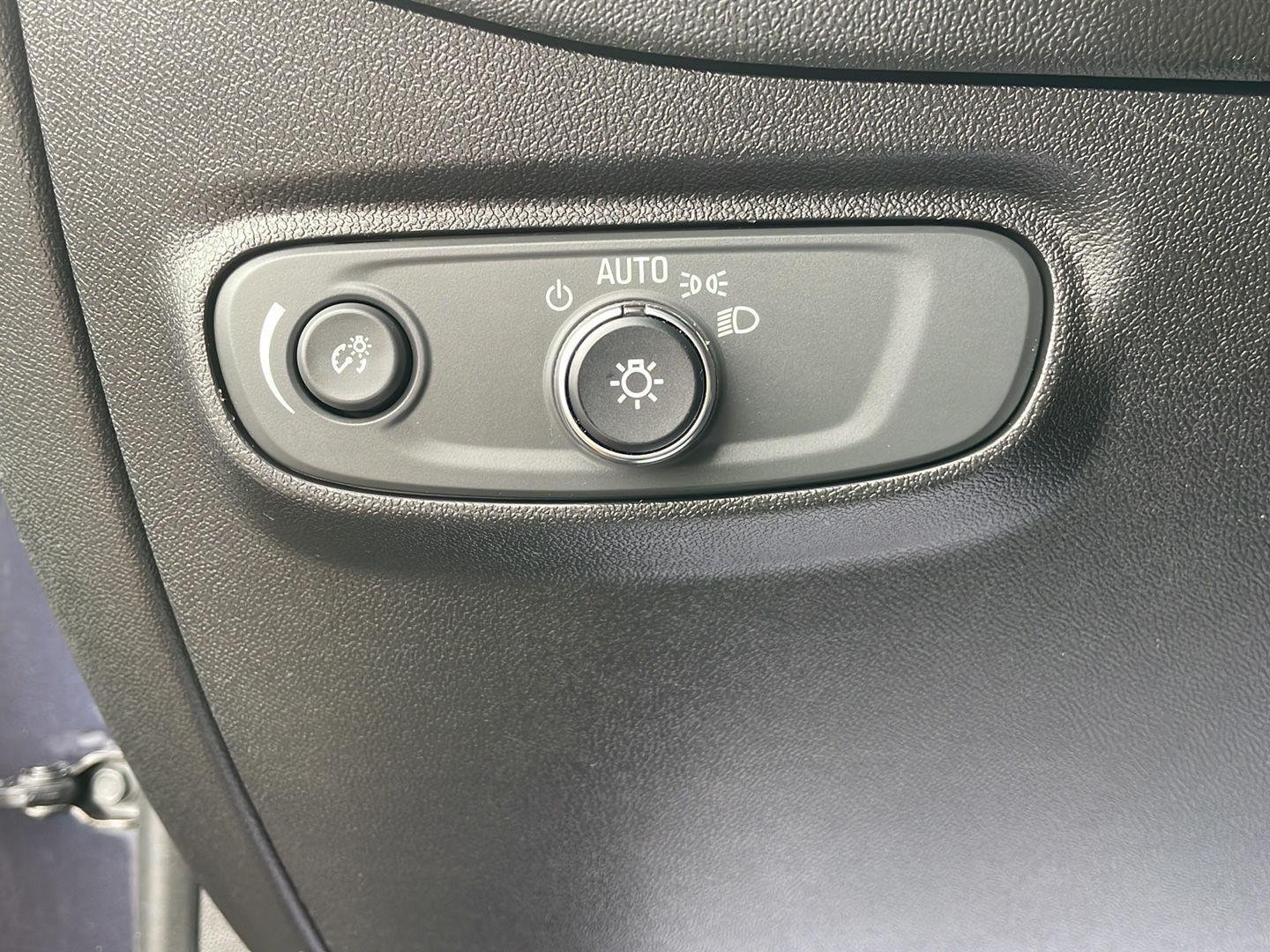 Used 2019 Storm Blue Metallic Chevrolet LT image 13