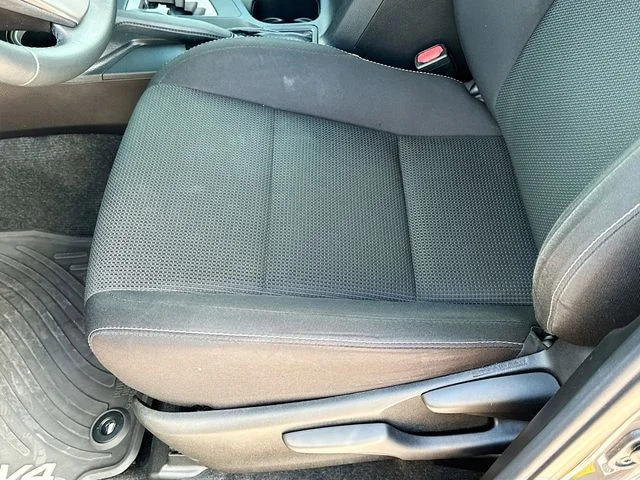 Used 2018 Gray Toyota XLE image 19
