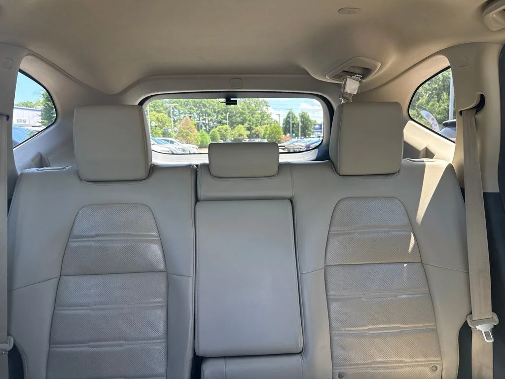 Used 2017 White Honda EX-L image 13