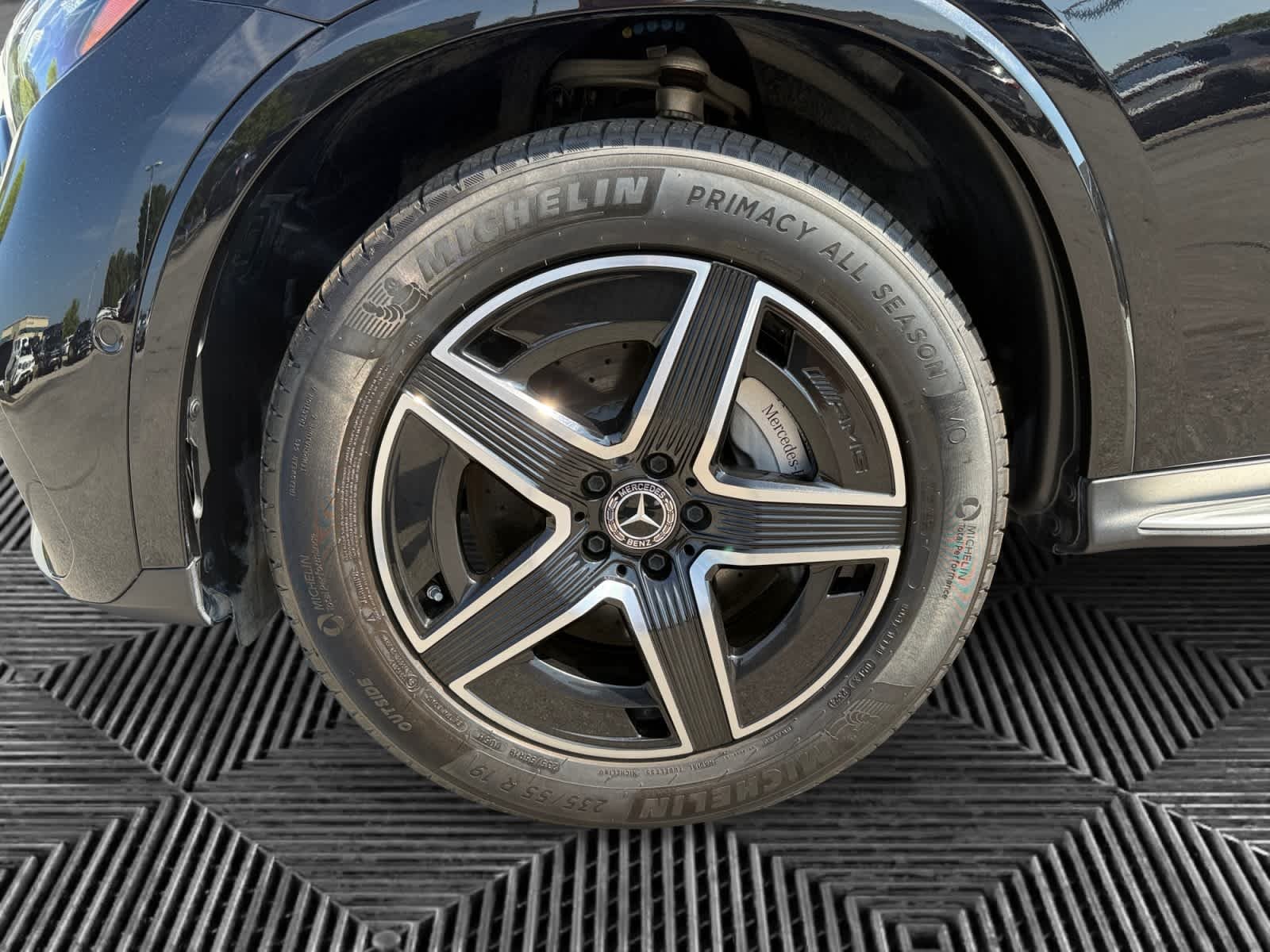 Certified Used 2025 Obsidian Black Metallic Mercedes-Benz GLC 300 image 9
