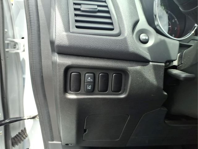 Used 2024  Mitsubishi 2.0 ES image 16