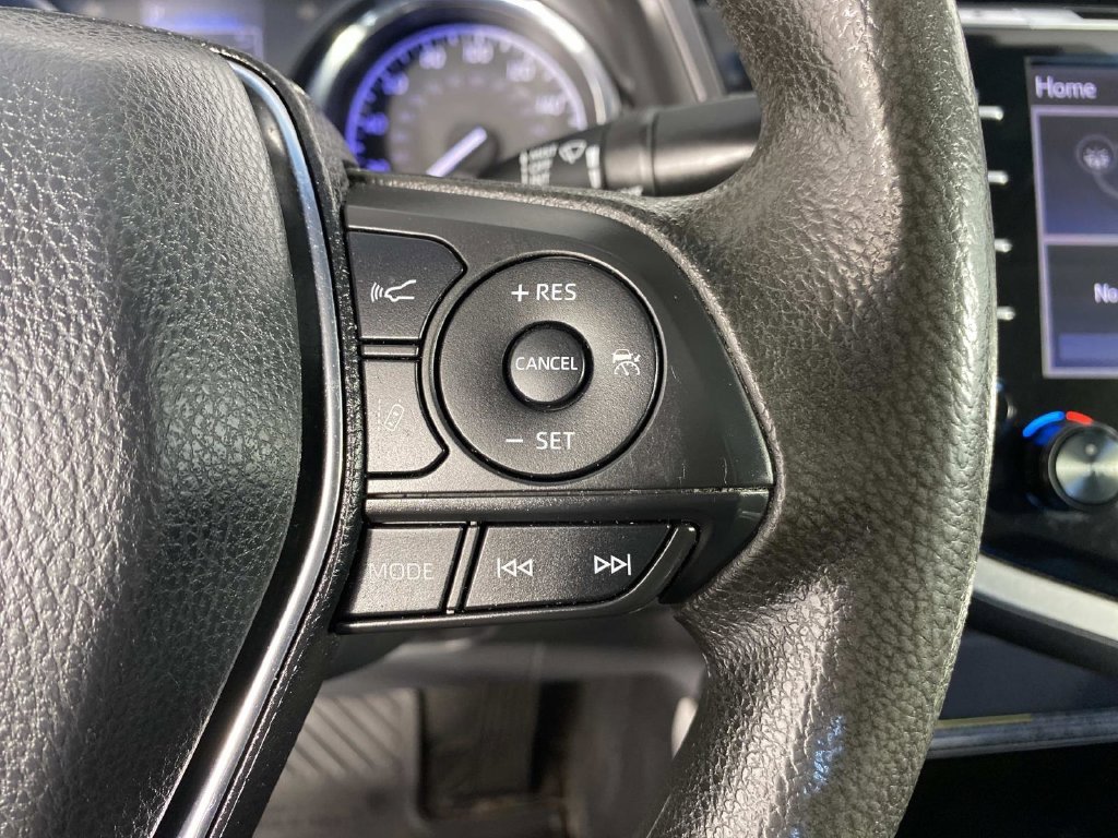 Used 2020 Silver Toyota LE image 17
