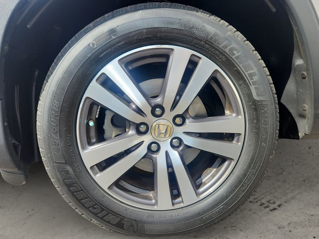 Used 2018  Honda EX image 9