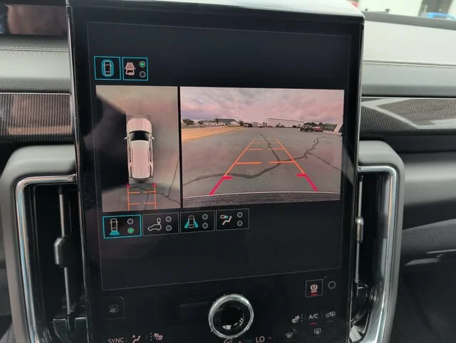New 2026 Sterling Metallic GMC Elevation image 22