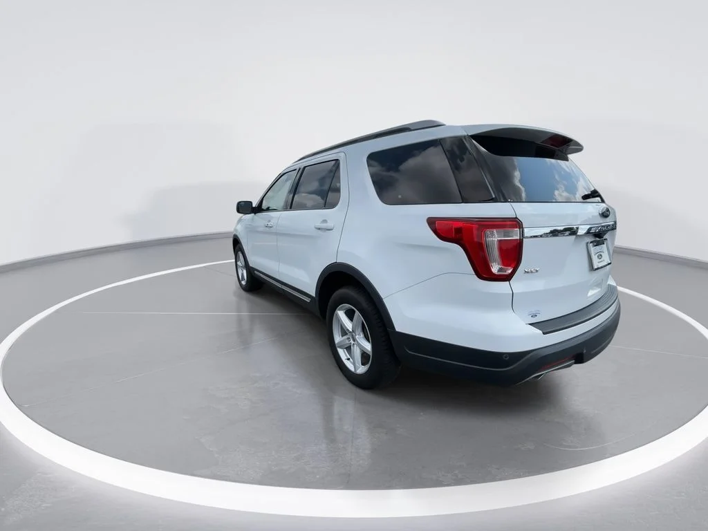 Used 2018 White Ford XLT image 6