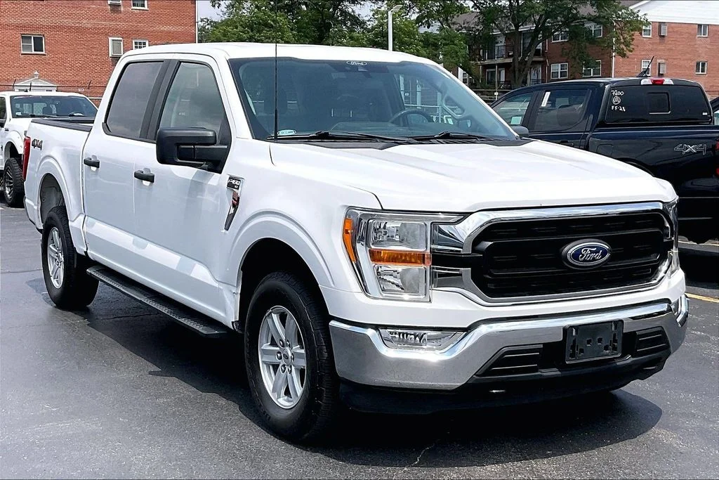 Used 2021 White Ford XLT image 34
