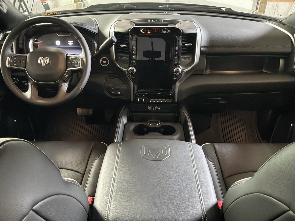 New 2026 Granite Crystal Metallic Clear-Coat Exterior Paint RAM Laramie image 23