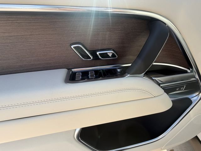 New 2026 Fuji White Land Rover SE image 11