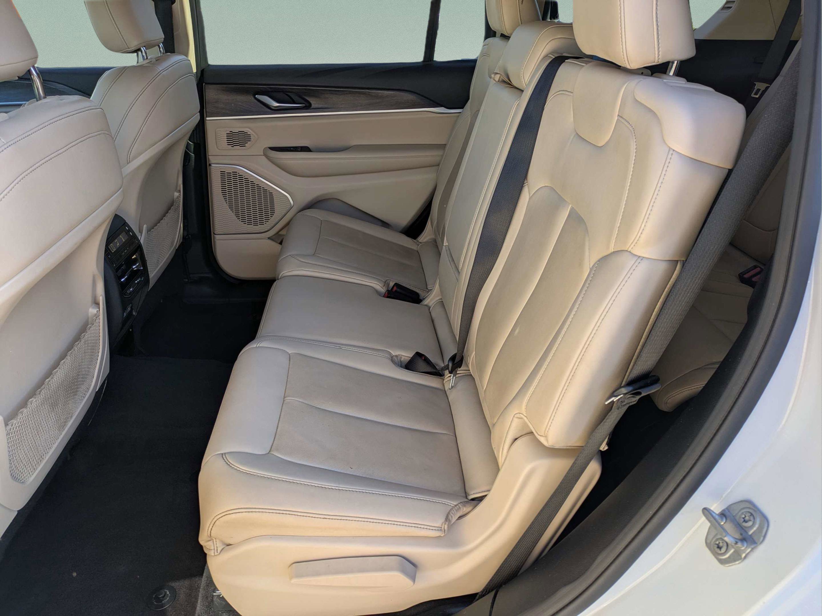 Used 2021 Bright White Clearcoat Jeep Limited image 9