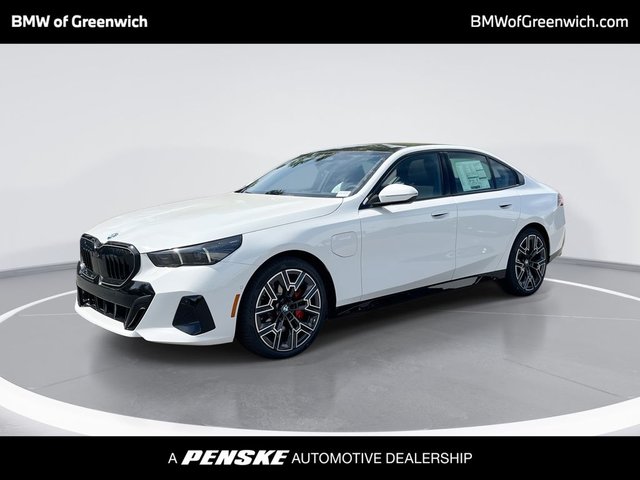 New 2027 BMW 5 Series 550e xDrive 4D Sedan in Greenwich #VCY10486