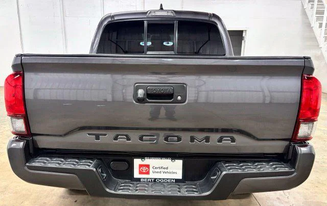 Used 2021 MAGNETIC GRAY MET. Toyota  image 5