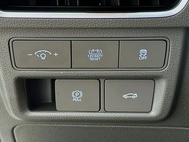 New 2026 White Hyundai SEL image 20