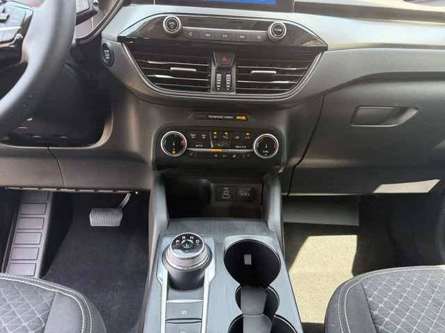 Used 2024 Oxford White Ford Active image 12