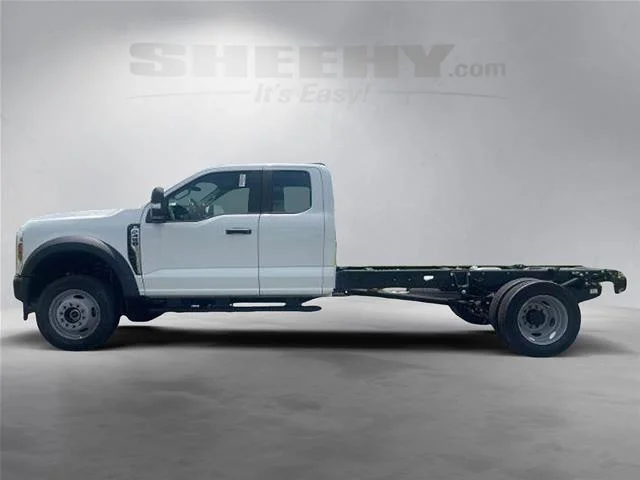New 2026 Oxford White Ford F-450® XL image 8
