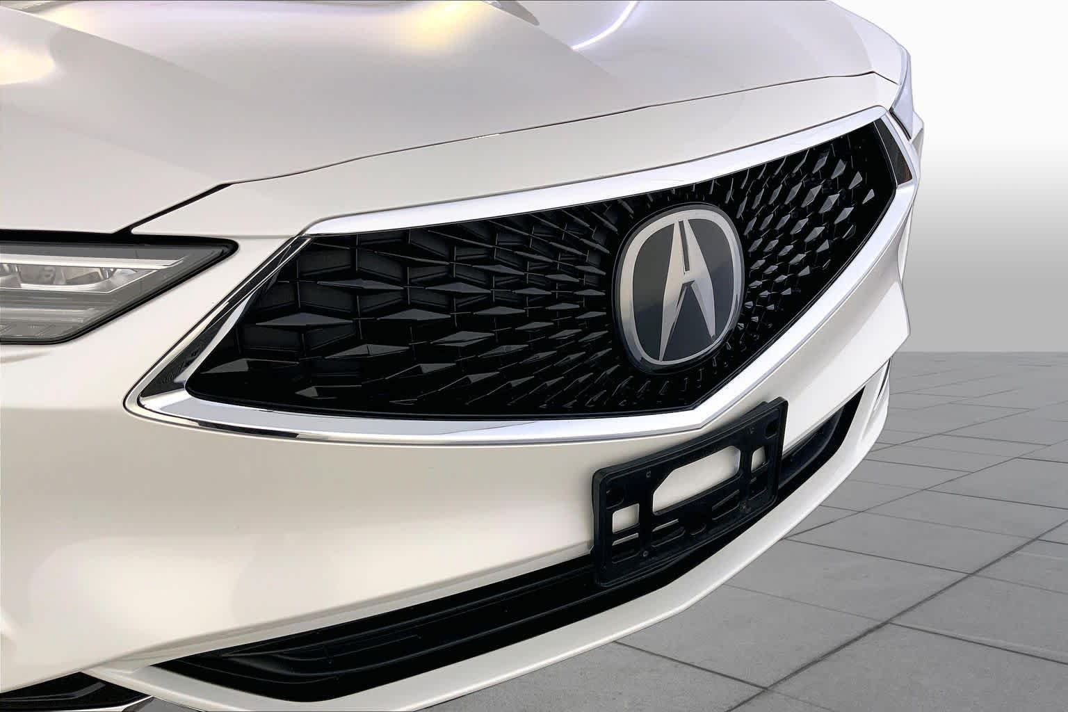 Certified Used 2024 Platinum White Pearl Acura BASE image 32