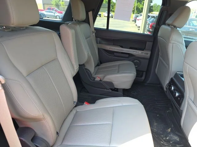 Used 2021 Red Ford XLT image 14