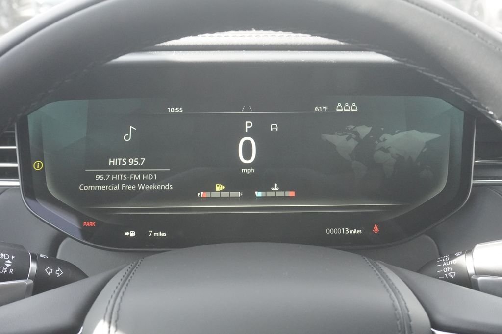 New 2026 Carpathian Grey Land Rover SE image 11