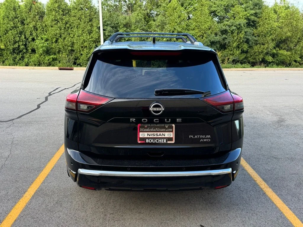 New 2026 Super Black Nissan Platinum image 5