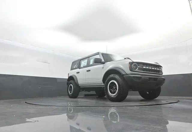 New 2026 Avalanche Gray Ford Base image 30