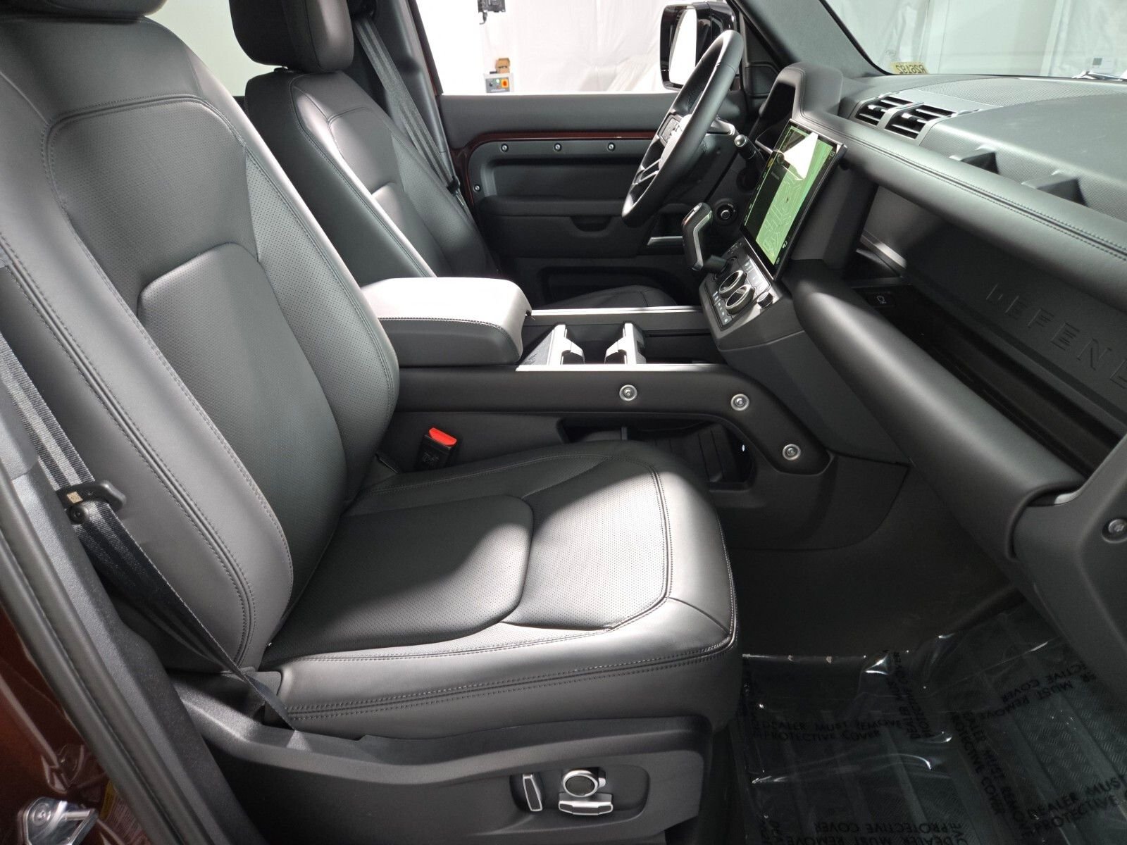 New 2026 Sedona Red Land Rover X-Dynamic SE image 3