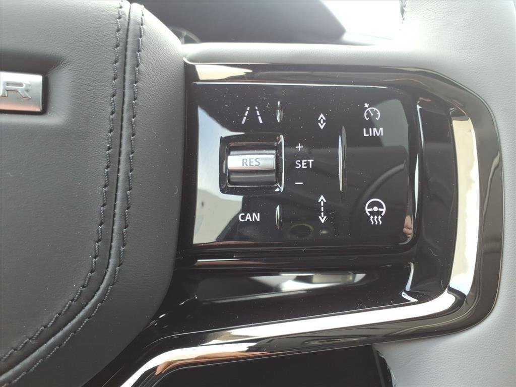 New 2026 Fuji White LAND ROVER Dynamic SE image 12
