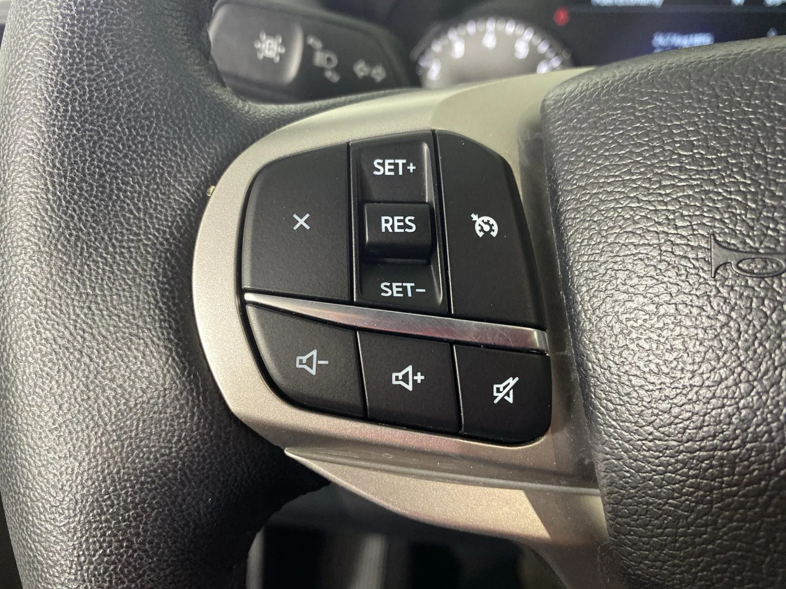 Used 2024 Agate Black Ford XLT image 32