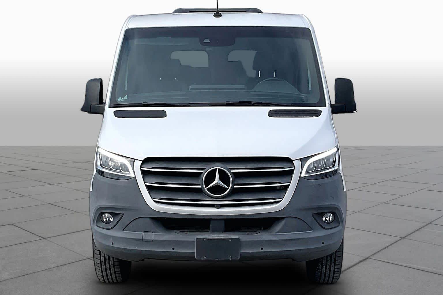 Used 2021 Arctic White Mercedes-Benz  image 4