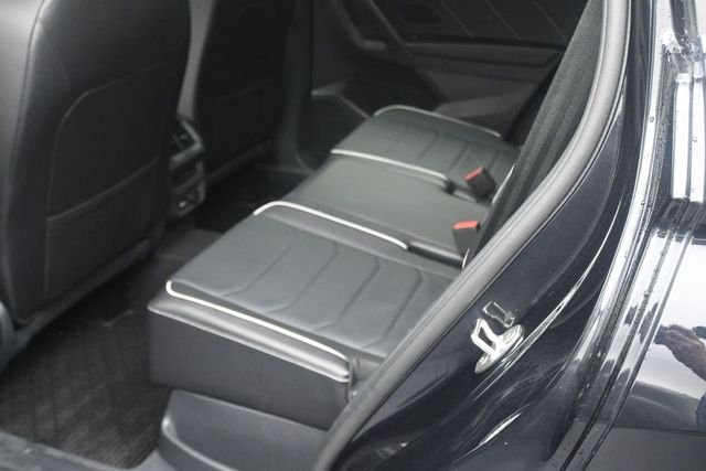 Used 2024 Deep Black Pearl Volkswagen 2.0T SEL R-Line image 17