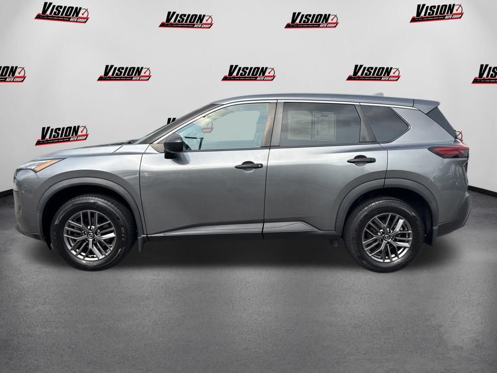 Used 2021 Gray Nissan S image 9