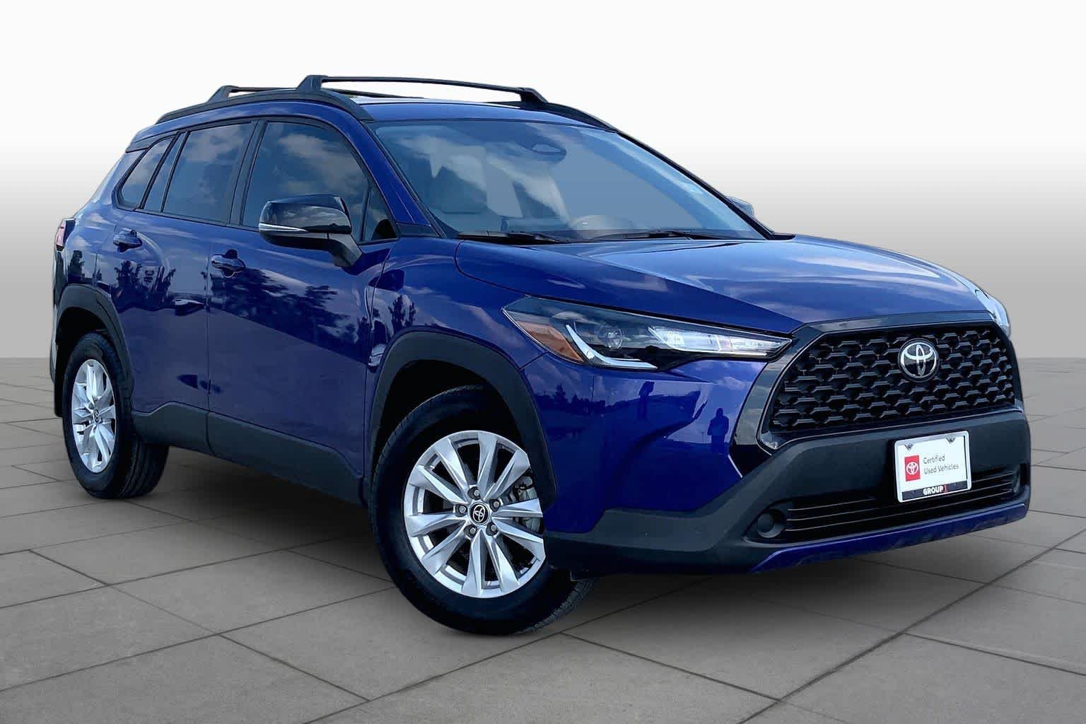 Certified Used 2025 Blue Crush Metallic Toyota LE image 3